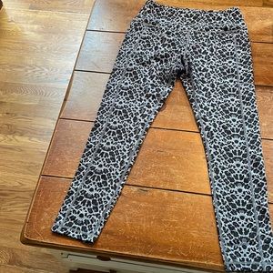 NWOT Raypose leggings animal print